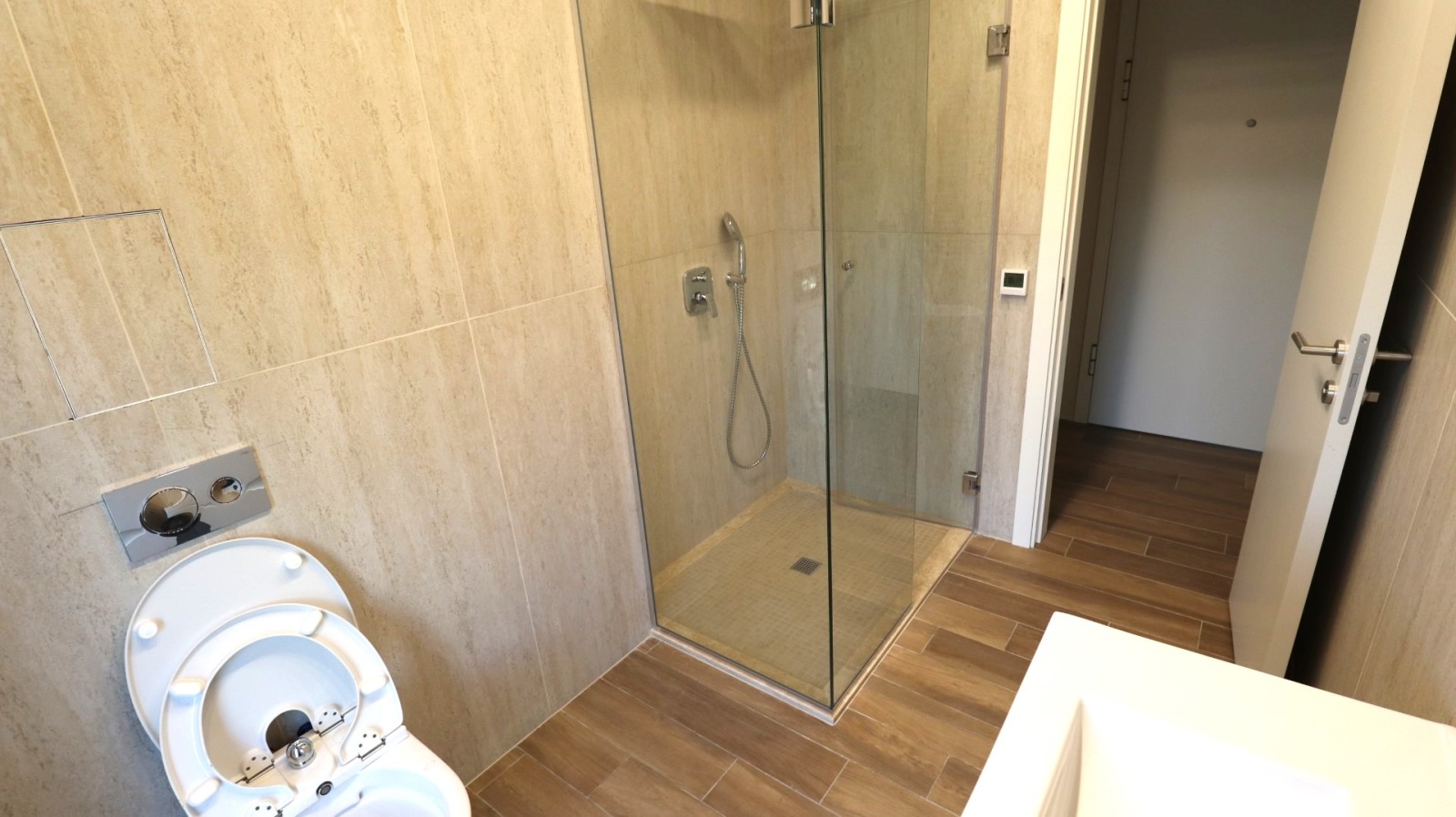 Дава под наем 4-СТАЕН, гр. София, Изток, снимка 8 - Апартаменти - 53613246