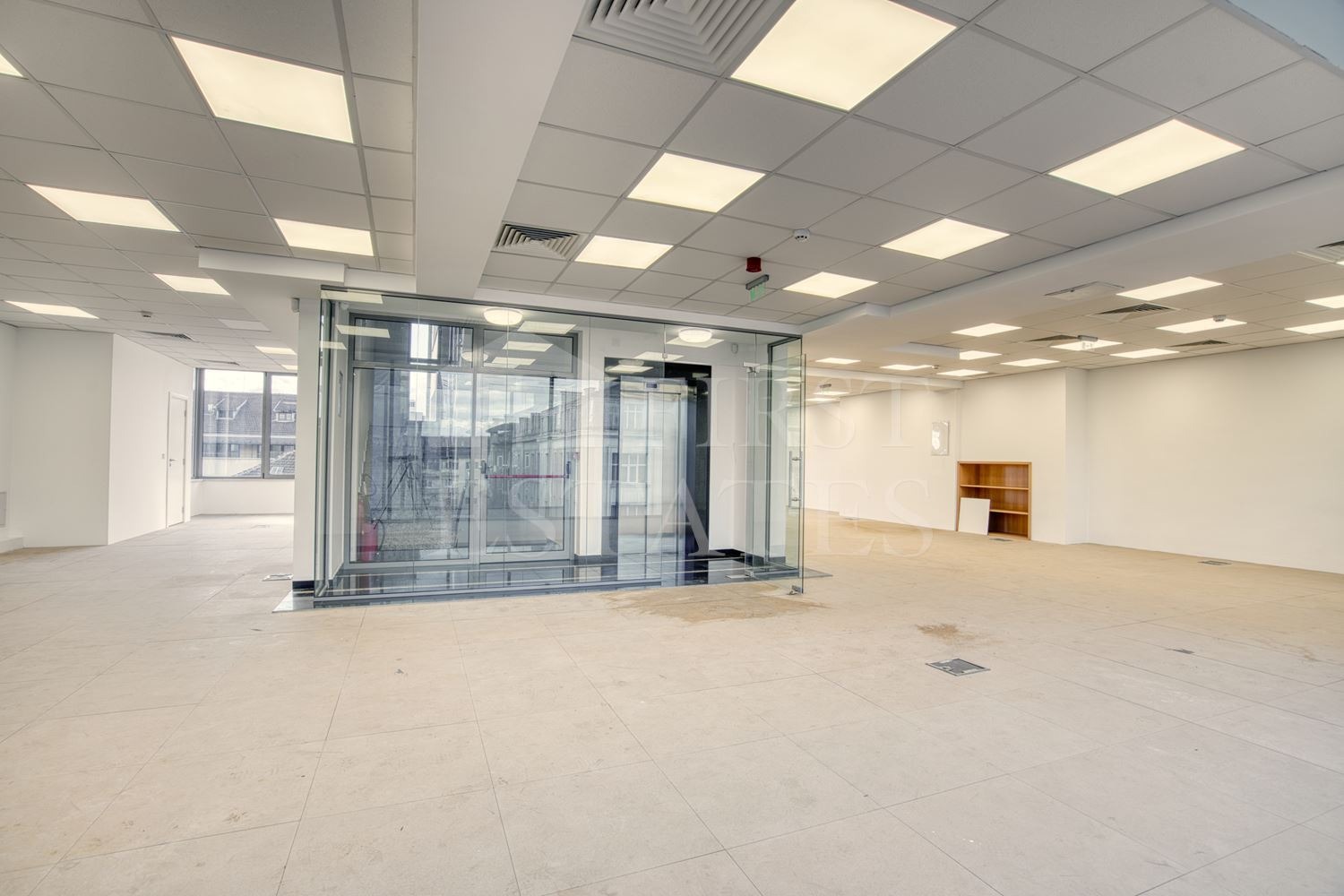 Дава под наем ОФИС, гр. София, Център, снимка 2 - Офиси - 35424646