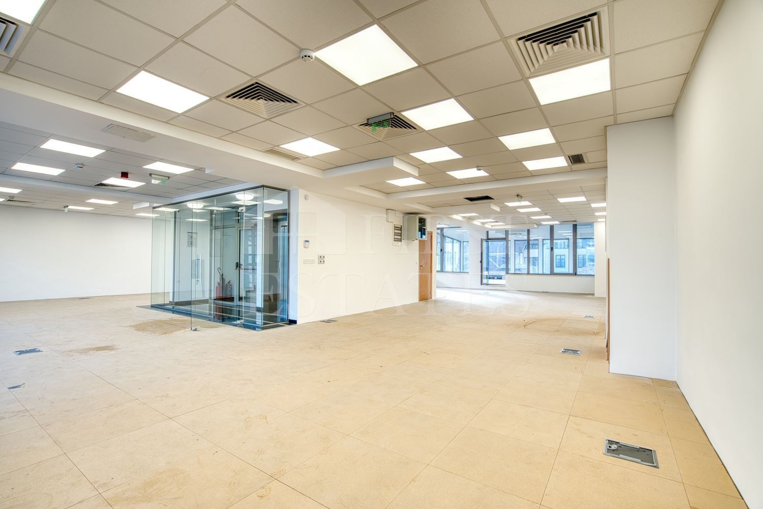 Дава под наем ОФИС, гр. София, Център, снимка 3 - Офиси - 35424646