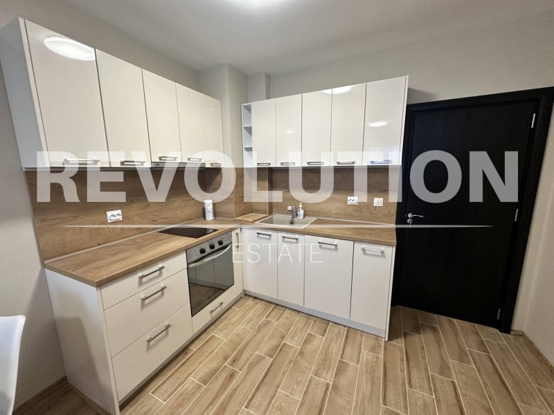 De inchiriat  1 dormitor Varna , Țentâr , 55 mp | 83070826