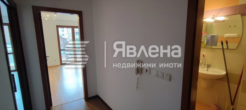 Издаје се  1 спаваћа соба Софија , Центар , 65 м2 | 80859428 - слика [12]