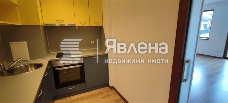 Издаје се  1 спаваћа соба Софија , Центар , 65 м2 | 80859428 - слика [2]