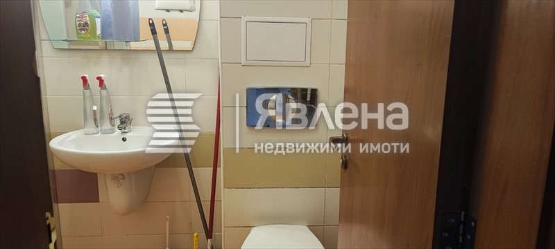 Издаје се  1 спаваћа соба Софија , Центар , 65 м2 | 80859428 - слика [11]
