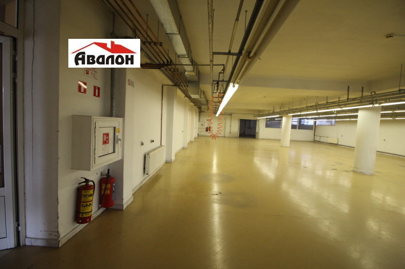 K pronájmu  Průmyslová budova Ruse , Čarodejka - Sever , 550 m2 | 23556221 - obraz [2]