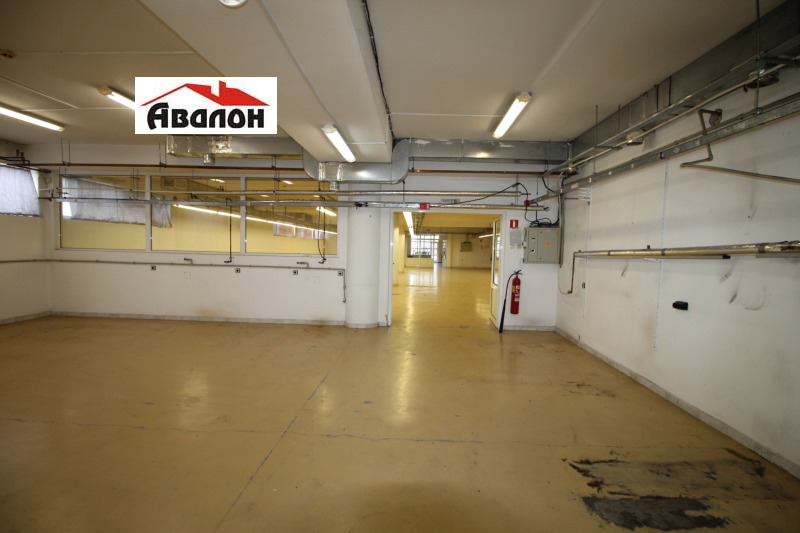 K pronájmu  Průmyslová budova Ruse , Čarodejka - Sever , 550 m2 | 23556221 - obraz [13]