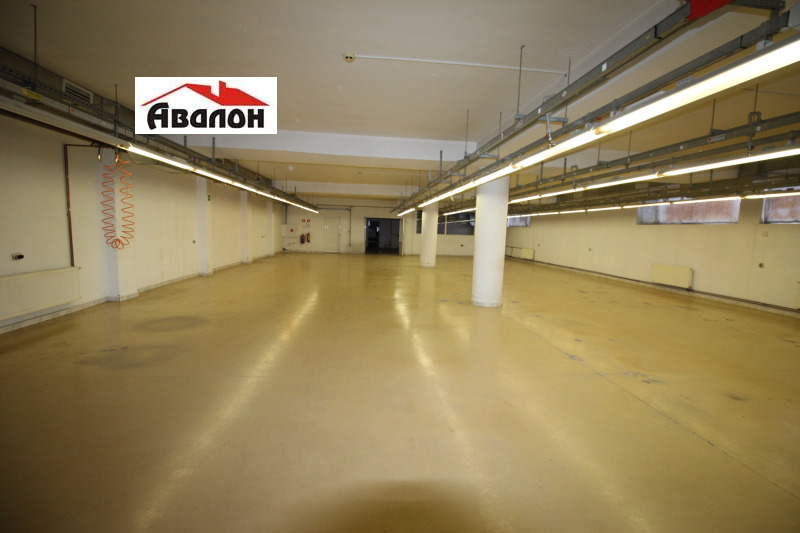 K pronájmu  Průmyslová budova Ruse , Čarodejka - Sever , 550 m2 | 23556221 - obraz [3]