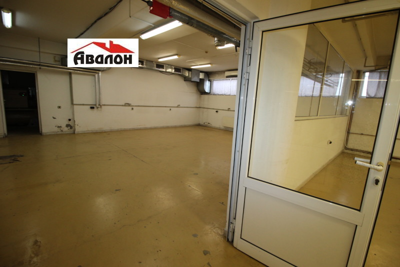 K pronájmu  Průmyslová budova Ruse , Čarodejka - Sever , 550 m2 | 23556221 - obraz [8]