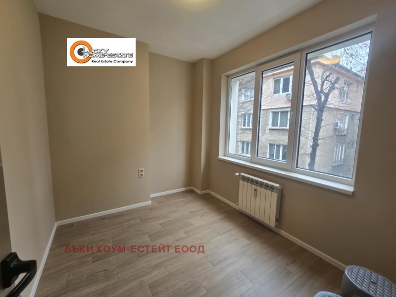 Дава под наем 2-СТАЕН, гр. София, Център, снимка 9 - Апартаменти - 52360791