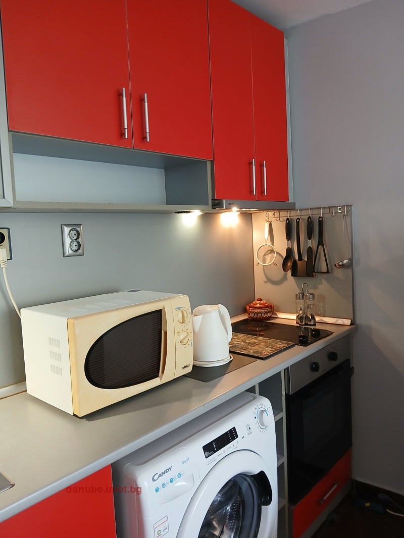 Дава под наем 2-СТАЕН, гр. Русе, Ялта