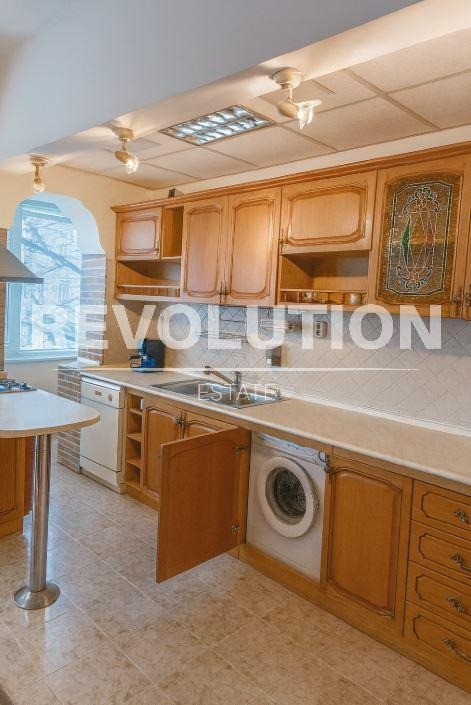 Под наем 3-СТАЕН, град Варна, Спортна зала • 700 € • 29507687 — Holmes.bg