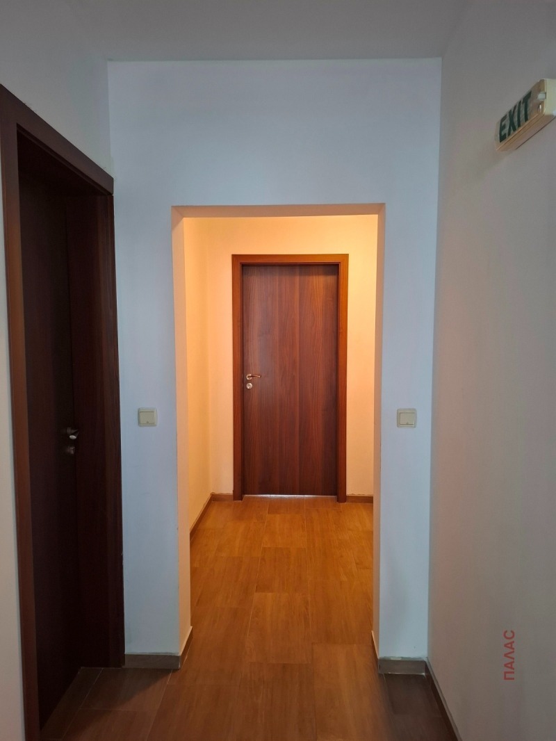 Дава под наем ОФИС, гр. Бургас, област Бургас, снимка 2 - Офиси - 50644257