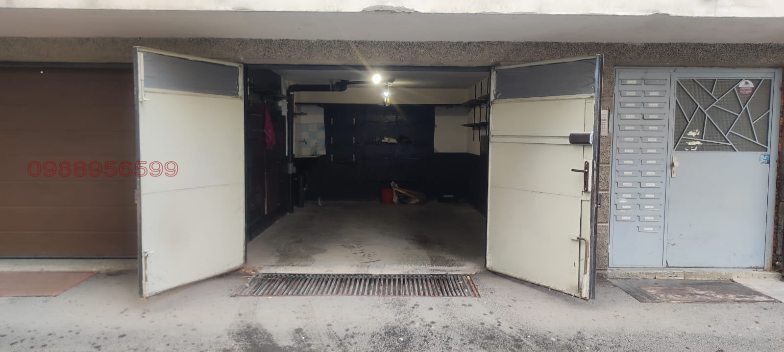 Дава под наем ГАРАЖ, ПАРКОМЯСТО, гр. Варна, Зимно кино Тракия, снимка 2 - Гаражи и паркоместа - 53789700