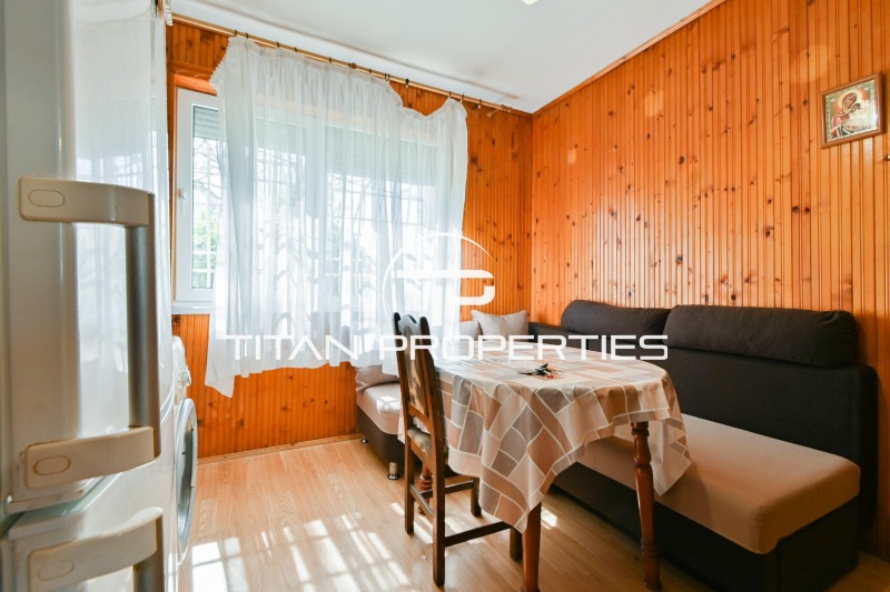 Дава под нем  1-стаен, град София, Гевгелийски •  350 EUR • ID 23647777 — holmes.bg - [1] 