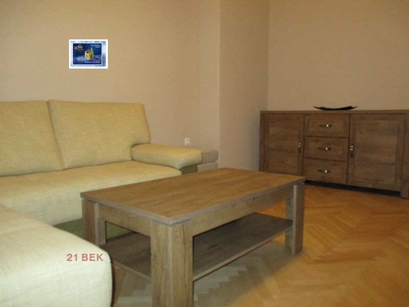 Para alugar  3 quartos Plovdiv , Kamenica 1 , 100 m² | 80769511