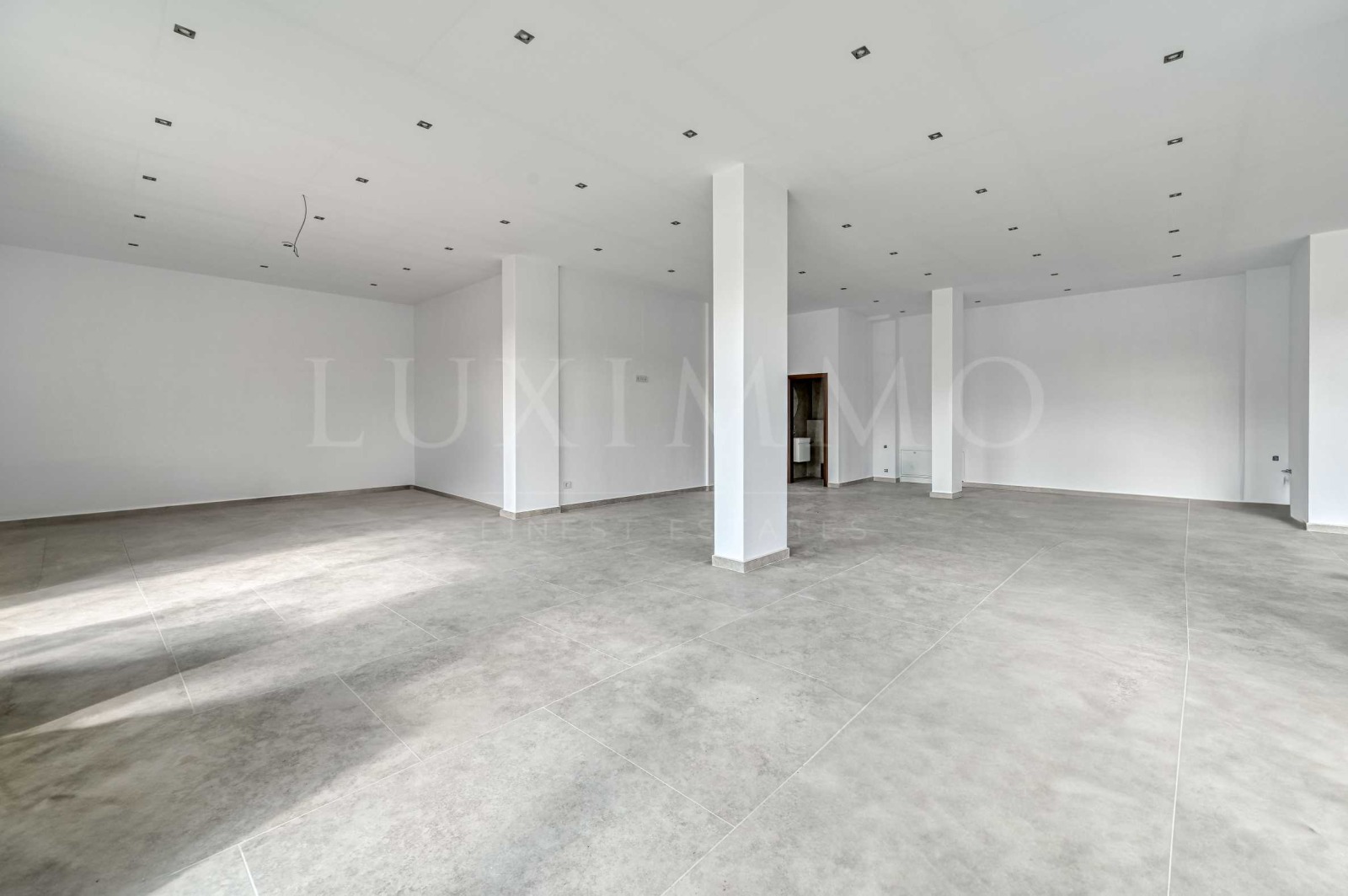 Дава под наем МАГАЗИН, гр. София, с. Владая, снимка 2 - Магазини - 51355216