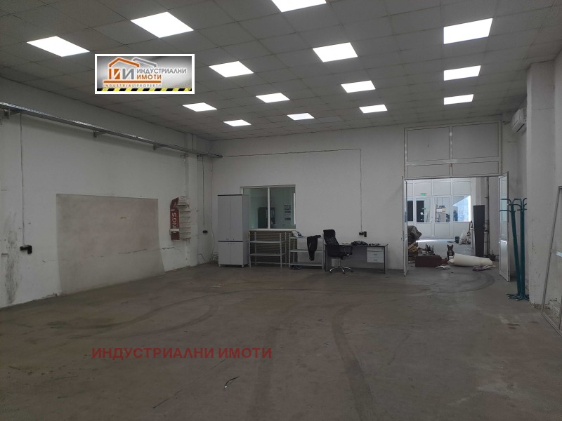 Da affittare  Magazzinaggio Plovdiv , Industrialna zona - Iug , 250 mq | 43337834 - Immagine [2]