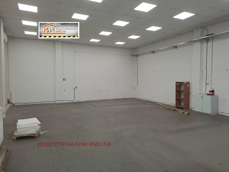 Da affittare  Magazzinaggio Plovdiv , Industrialna zona - Iug , 250 mq | 43337834