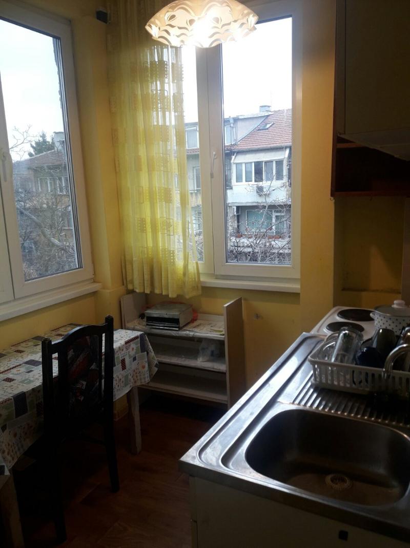 Дава под наем 3-СТАЕН, гр. София, Лозенец, снимка 6 - Апартаменти - 52410086