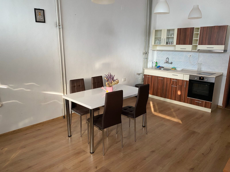 Da affittare  1 camera da letto Sofia , Banishora , 83 mq | 38764832