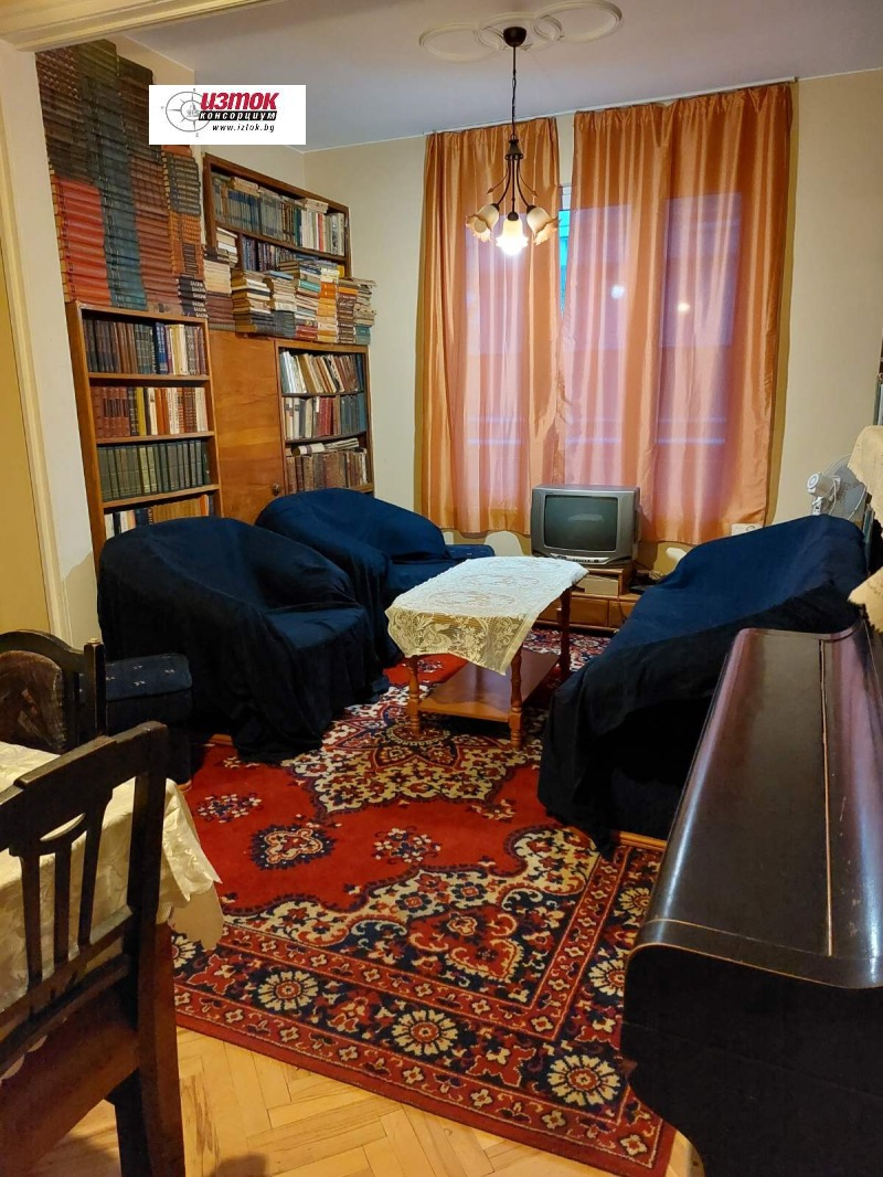 Дава под наем 3-СТАЕН, гр. София, Лозенец, снимка 2 - Апартаменти - 52410086