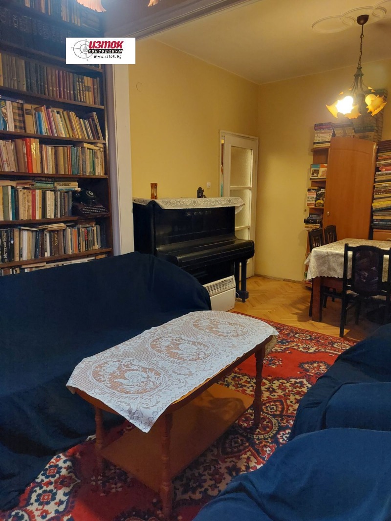 Дава под наем 3-СТАЕН, гр. София, Лозенец, снимка 3 - Апартаменти - 52410086