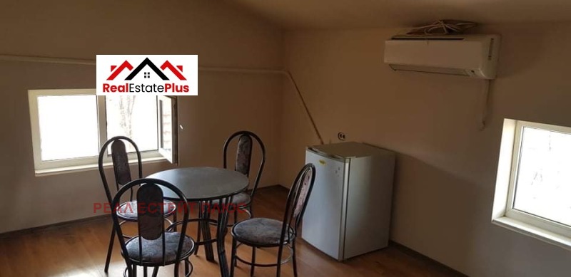 Дава под наем АТЕЛИЕ, ТАВАН, гр. Плевен, Идеален център, снимка 2 - Апартаменти - 53324860