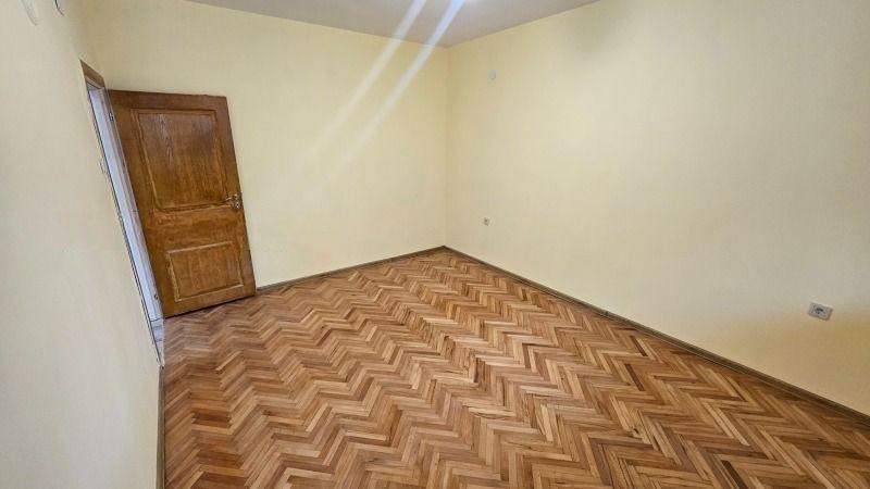 Дава под наем 2-СТАЕН, гр. София, Иван Вазов, снимка 3 - Апартаменти - 52359935