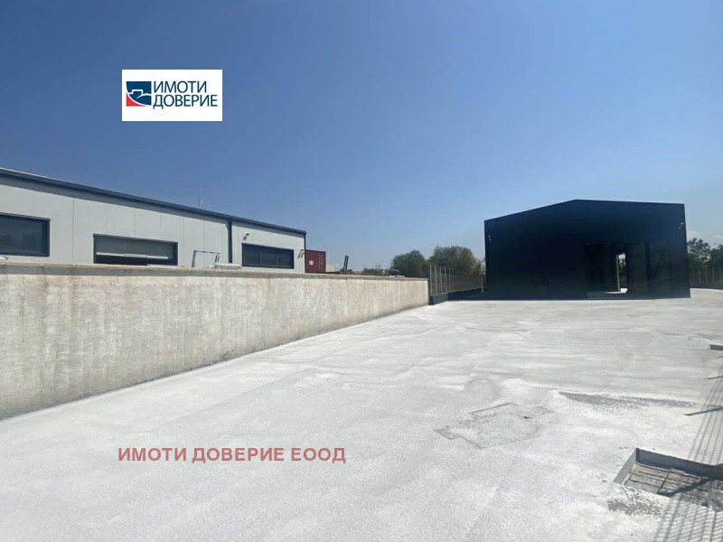 Дава под нем  Склад, град София, Военна рампа • 2 300 € • ID 11326842 — holmes.bg - [1] 