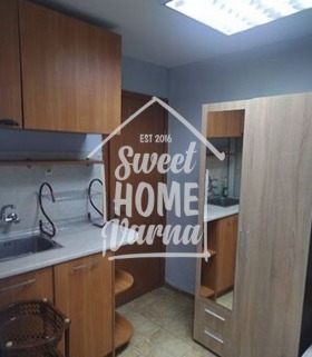 Studio Kolhozen pazar, Varna