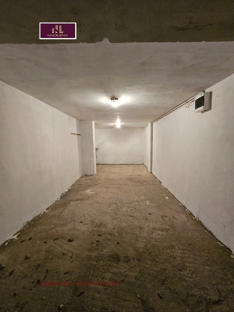 Дава под наем ГАРАЖ, ПАРКОМЯСТО, гр. София, Лозенец, снимка 2 - Гаражи и паркоместа - 52557322