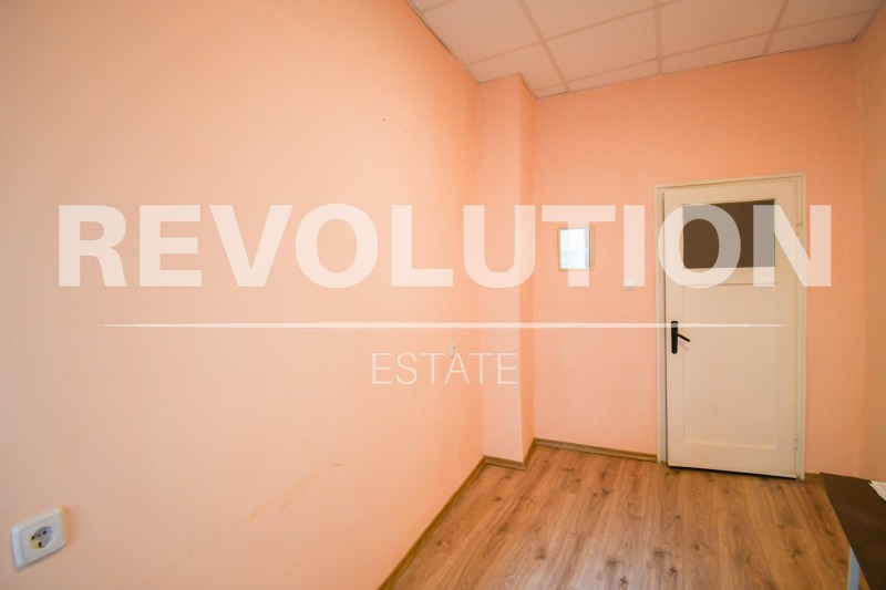 Издаје се  1 спаваћа соба Софија , Докторски паметник , 50 м2 | 58010358 - слика [5]
