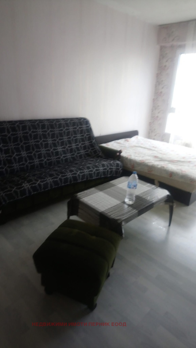 В оренду  1 спальня Перник , Изток , 47 кв.м | 34007494