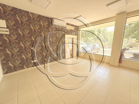 Butikk Zona B-18, Sofia 7