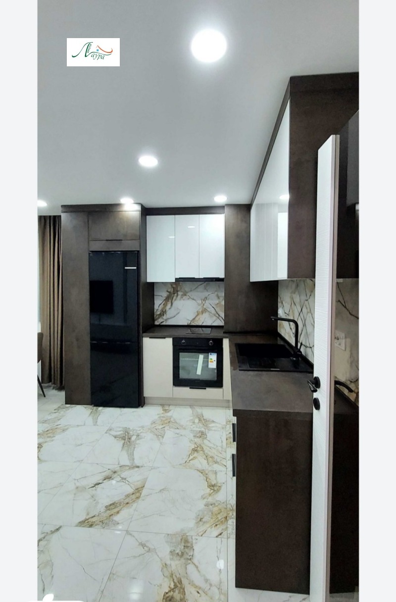 Дава под наем 3-СТАЕН, гр. Шумен, 5-ти полк, снимка 11 - Апартаменти - 52370845