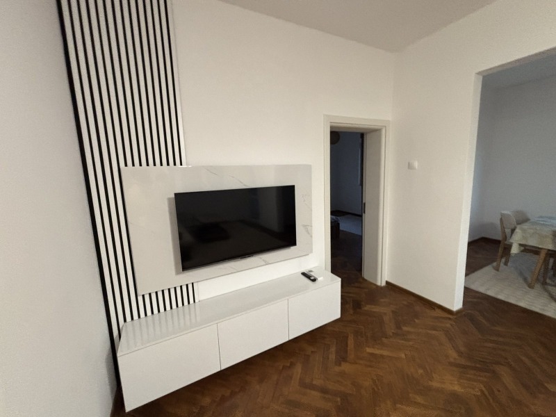 Дава под Наем МНОГОСТАЕН в област Пловдив, гр. Асеновград - 140 кв.м / 600 € » 1 173.50 лв., РИНЕКС РЕВОЛЮШЪН