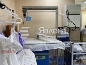 Магазин град София, Света Троица 4