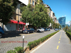 Negozio Tsentar, Sofia
