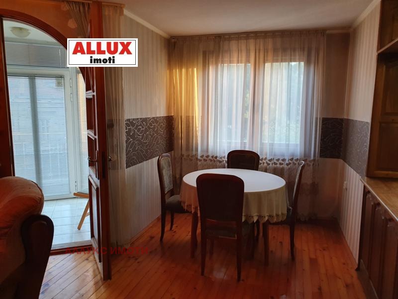 Da affittare  2 camere da letto Ruse , Tsentar , 100 mq | 33192154 - Immagine [4]