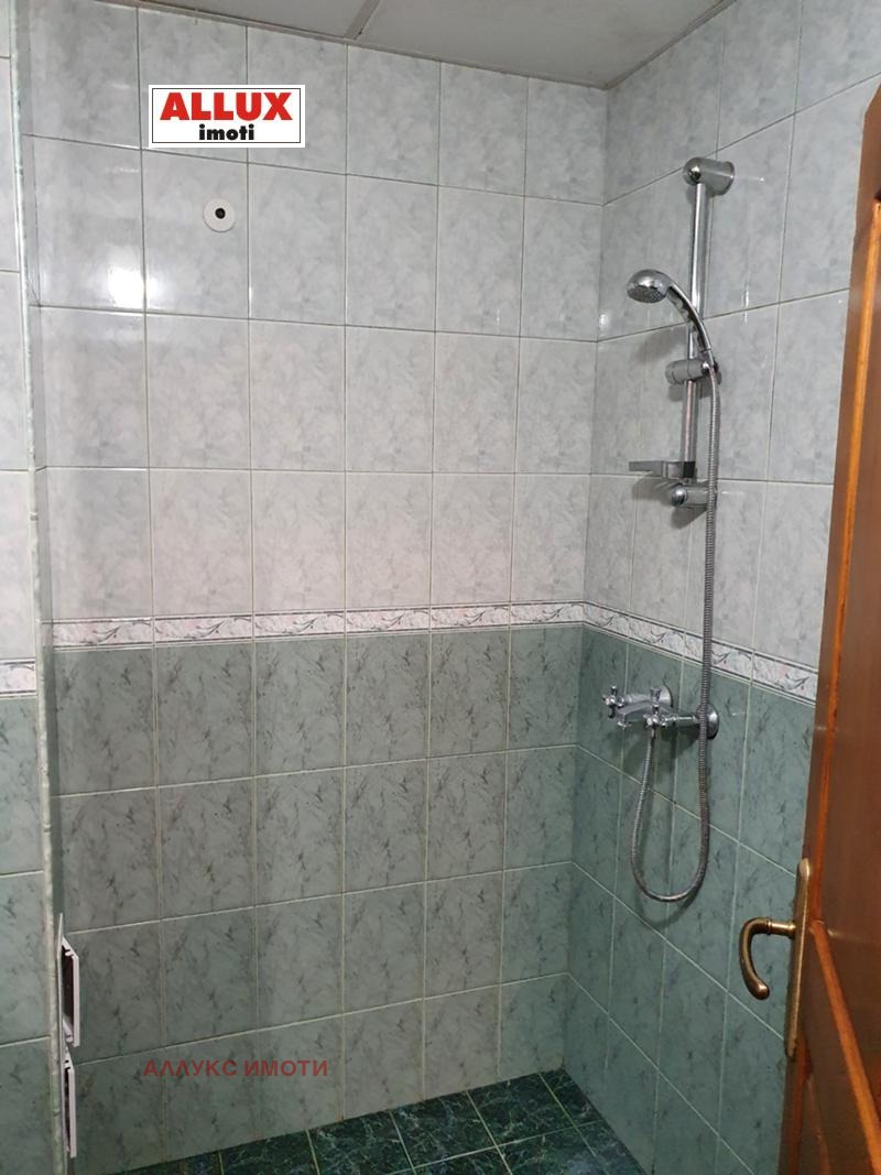 De inchiriat  2 dormitoare Ruse , Țentâr , 100 mp | 33192154 - imagine [13]