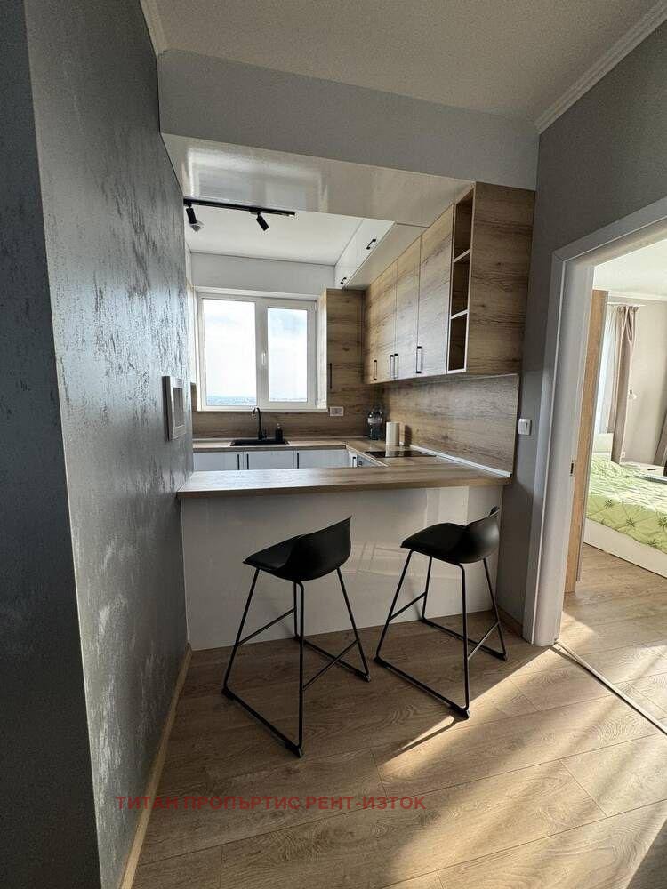 Дава под наем 3-СТАЕН, гр. Бургас, Славейков, снимка 2 - Апартаменти - 52771533