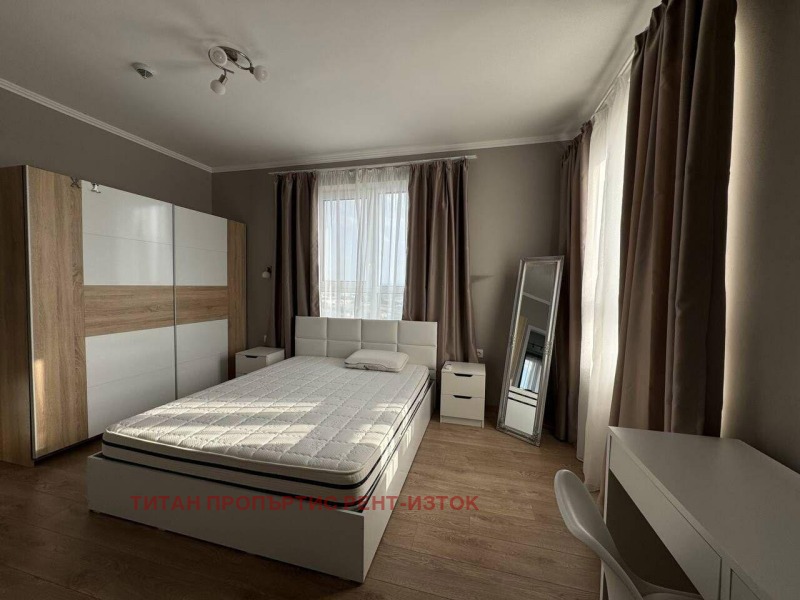 Дава под наем 3-СТАЕН, гр. Бургас, Славейков, снимка 3 - Апартаменти - 52771533