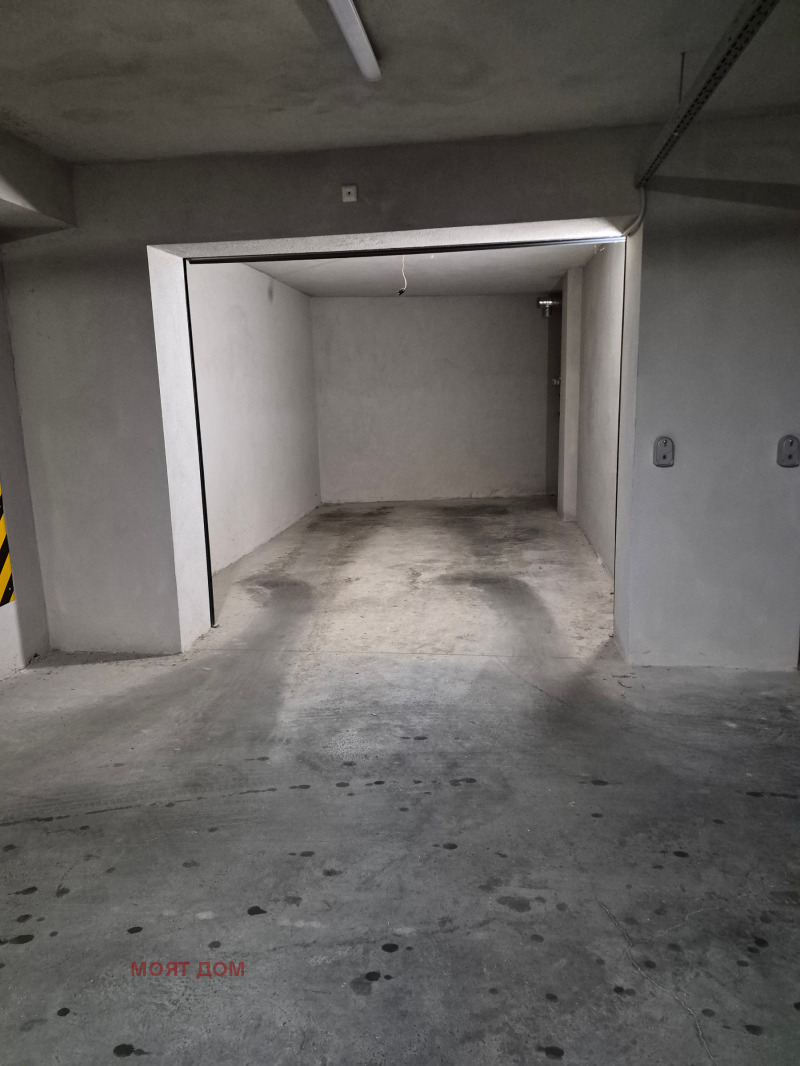 A louer  Garage Veliko Tarnovo , Kolyu Fitcheto , 20 m² | 70080396