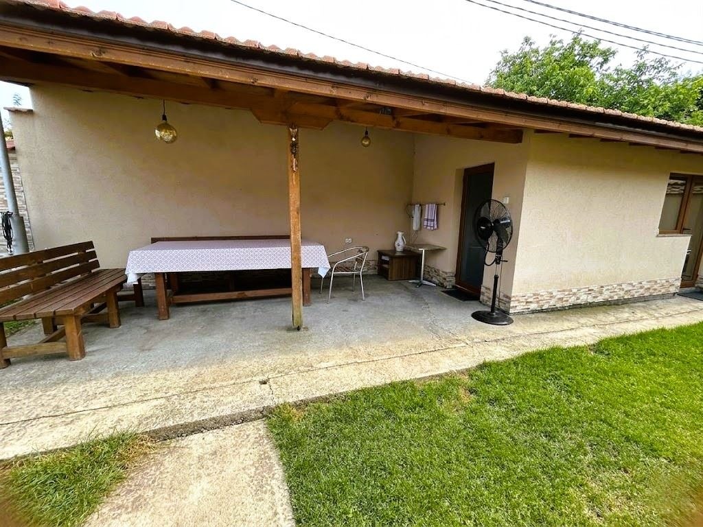 Дава под наем КЪЩА, гр. София, с. Волуяк, снимка 2 - Къщи - 55641163
