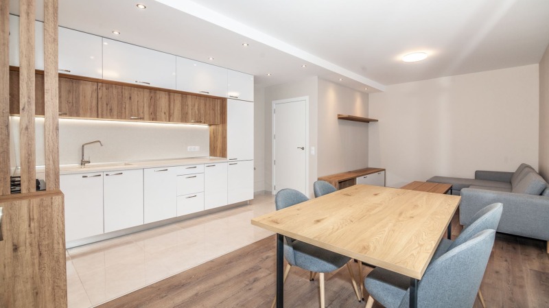 A louer  2 chambres Sofia , Krastova vada , 120 m² | 32066568