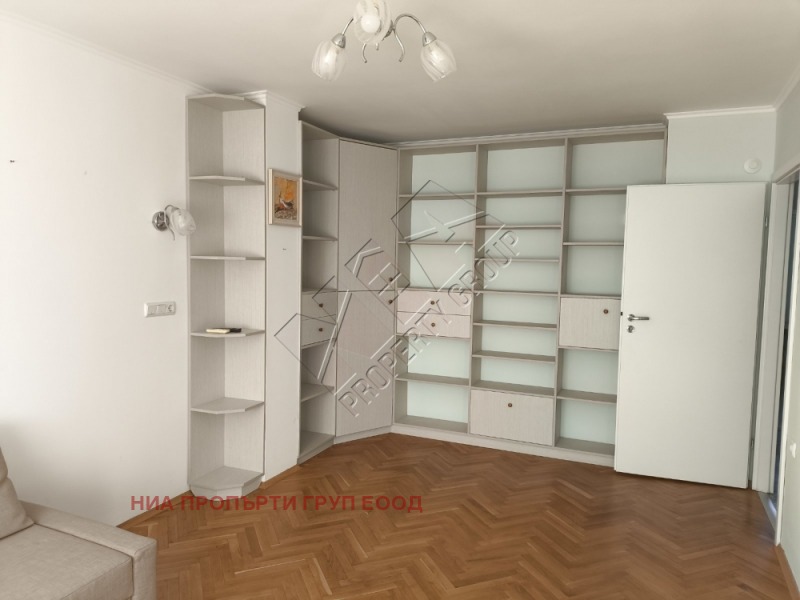 Дава под наем 2-СТАЕН, гр. Бургас, Център, снимка 4 - Апартаменти - 53105600