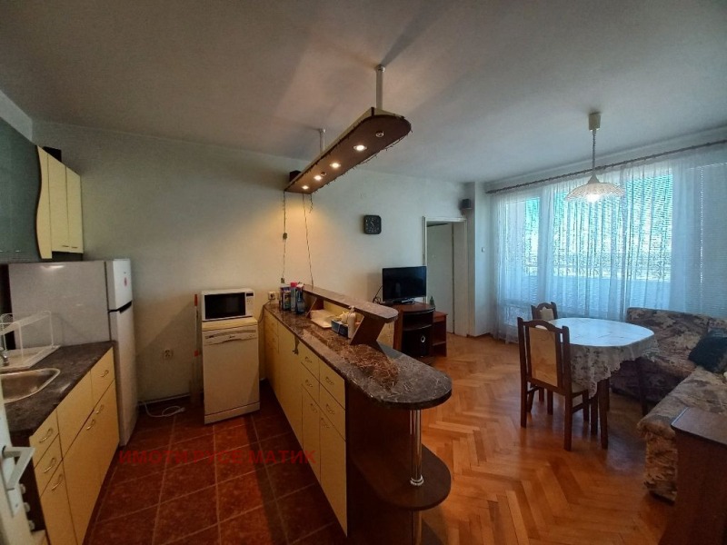 Дава под наем  3-стаен град Русе , Цветница , 67 кв.м | 32923988 - изображение [6]