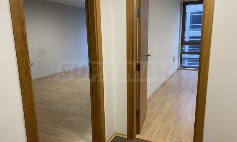 Da affittare  Ufficio Plovdiv , Tsentar , 58 mq | 53691590 - Immagine [2]