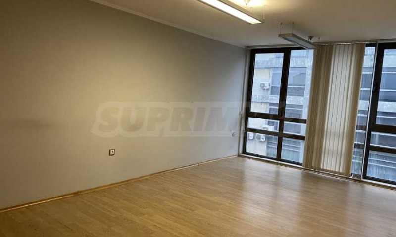Da affittare  Ufficio Plovdiv , Tsentar , 58 mq | 53691590 - Immagine [3]