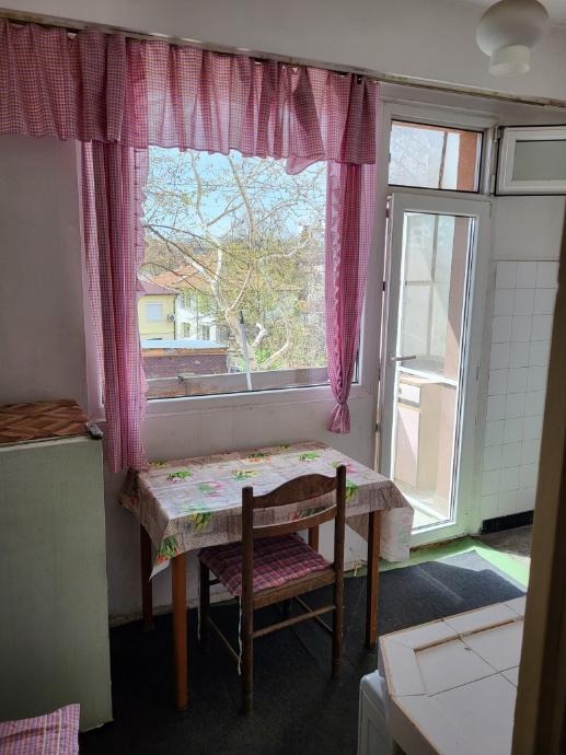 Para alugar  1 quarto Plovdiv , Hristo Smirnenski , 65 m² | 54158232 - imagem [3]