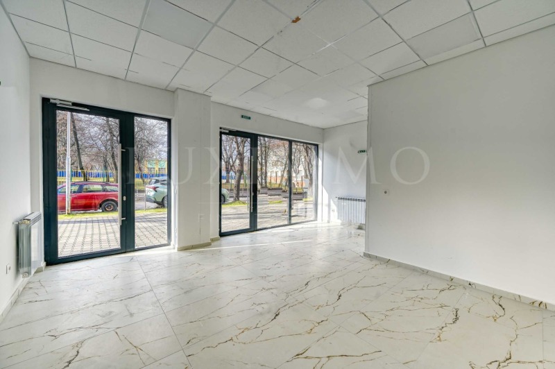 Дава под Наем МАГАЗИН в град София, Банишора - 43 кв.м / 750 € » 1 466.87 лв., ЛУКСИММО